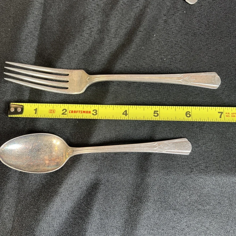 9-‎ ANTIQUE VINTAGE COLLECTIBLE ROGERS MFG CO STAINLESS Dinner Forks & Teaspoons